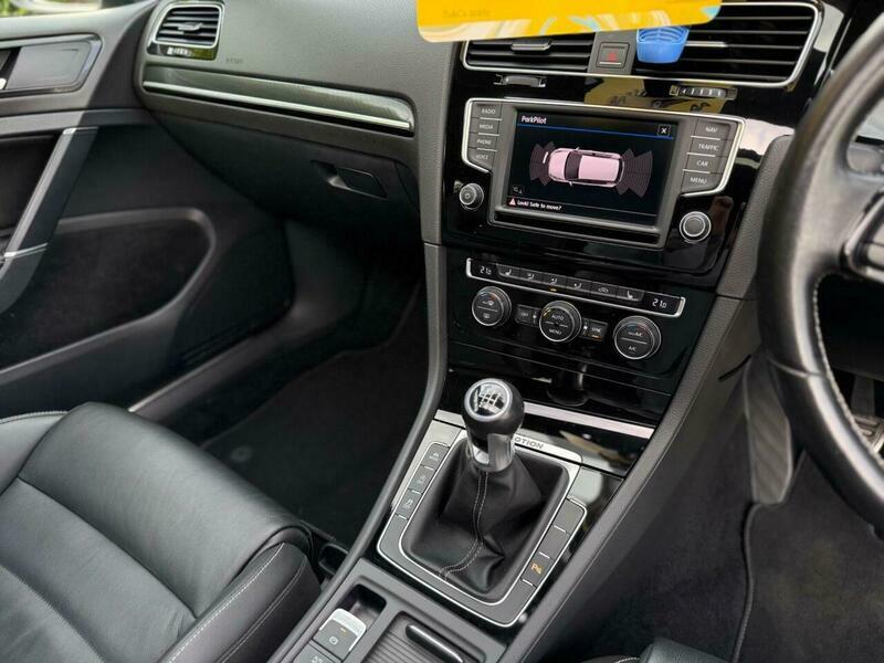 Volkswagen  Se Blue #17