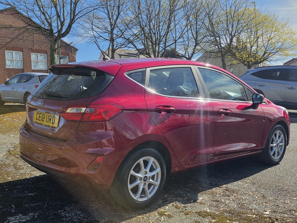 Ford Fiesta 1.0 Zetec CE18URD Red #5
