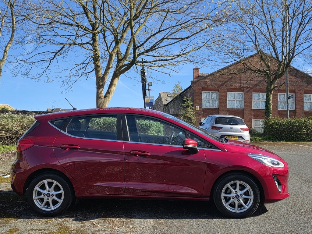 Ford Fiesta 1.0 Zetec CE18URD Red #3