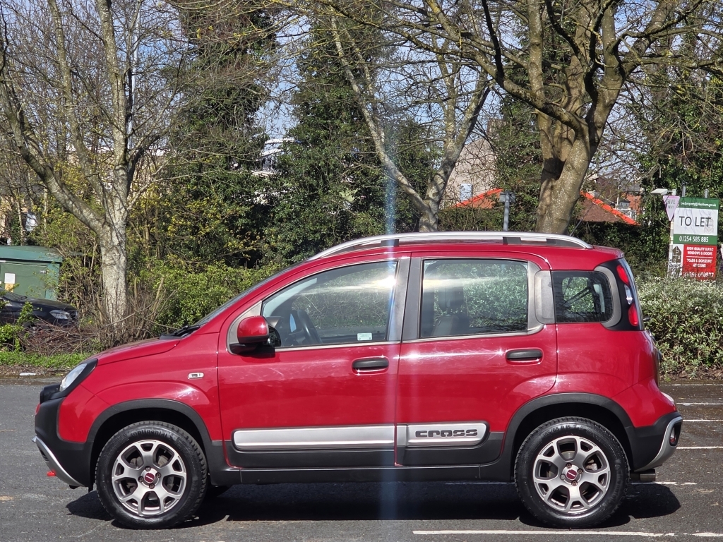 Fiat Panda 0.9 Twinair Cross Red #4