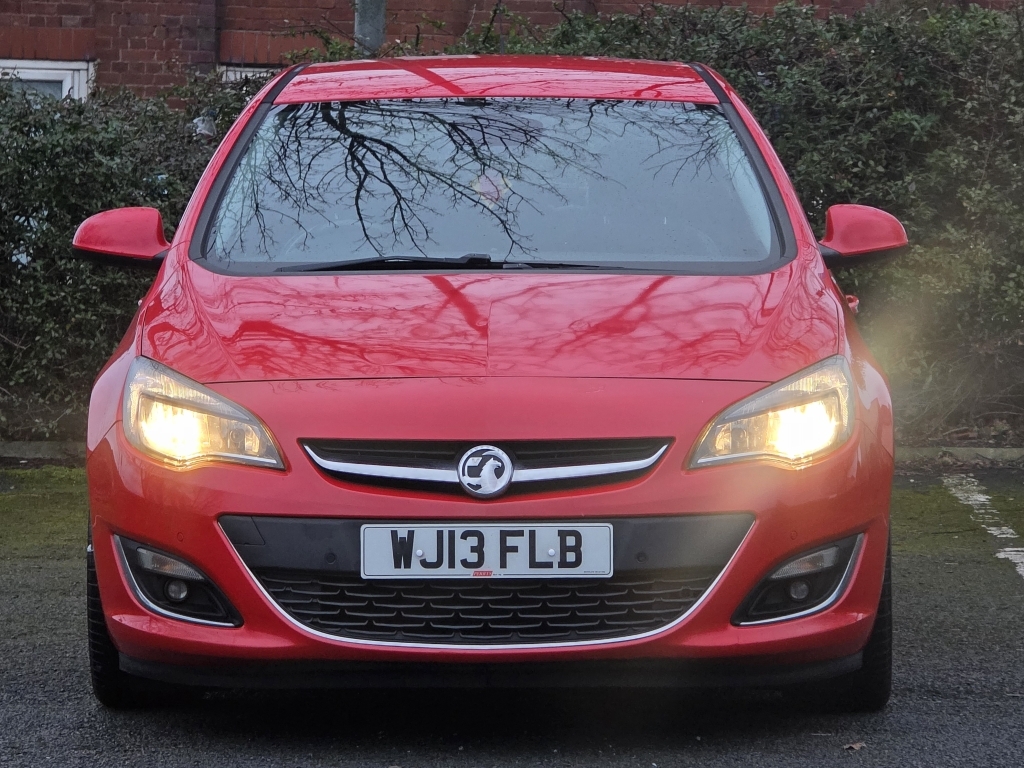 Vauxhall Astra 2.0 Elite Cdti WJ13FLB Red #5