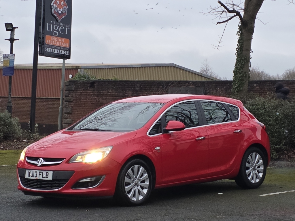 Vauxhall Astra 2.0 Elite Cdti WJ13FLB Red #6