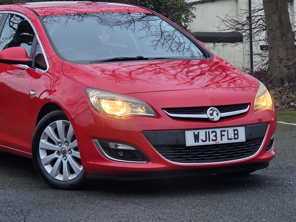 Vauxhall Astra 2.0 Elite Cdti WJ13FLB Red #3