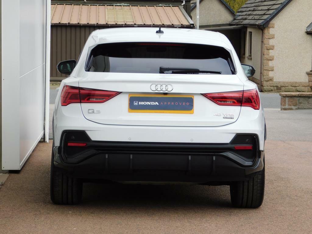 Audi Q3 2.0 Tfsi 40 Black Edition Sportback S Tronic Quatt SV23ZPG White #4