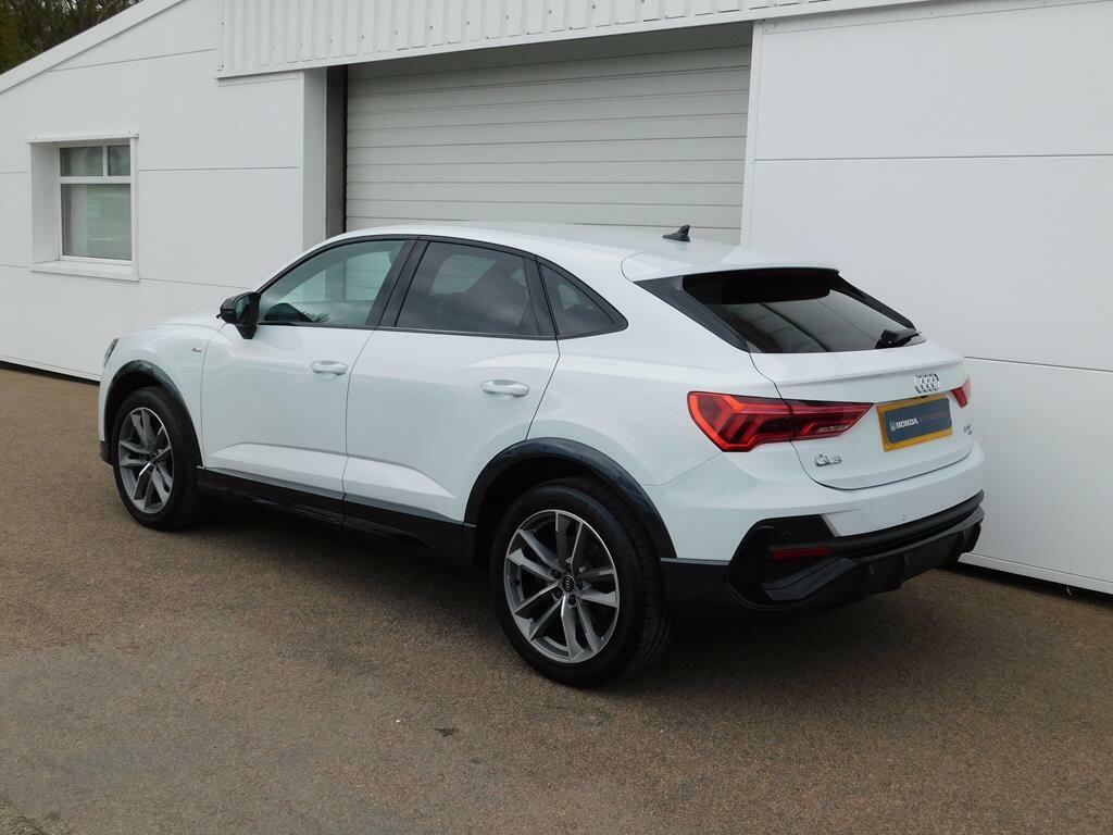 Audi Q3 2.0 Tfsi 40 Black Edition Sportback S Tronic Quatt SV23ZPG White #5