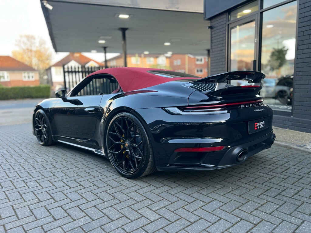 Porsche 911 --