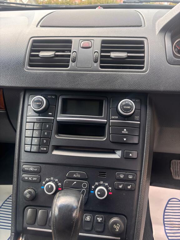 Volvo XC90 4.4L Executive Blue #29
