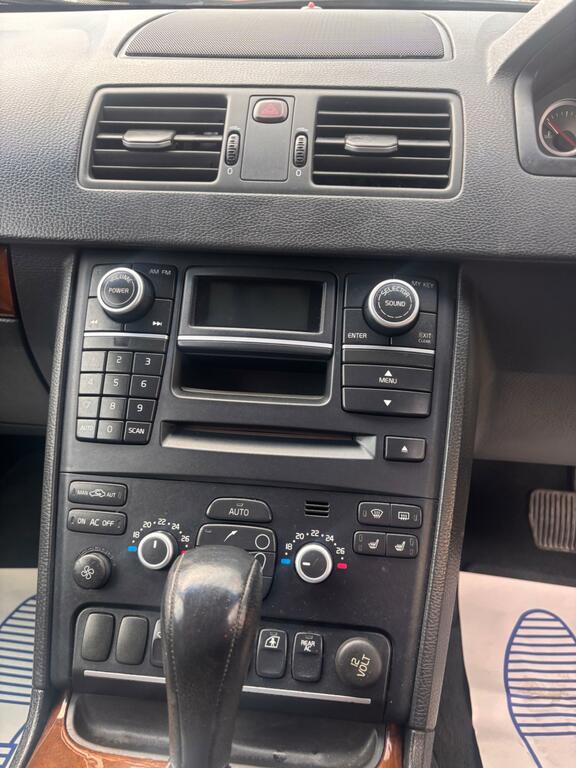 Volvo XC90 4.4L Executive Blue #36