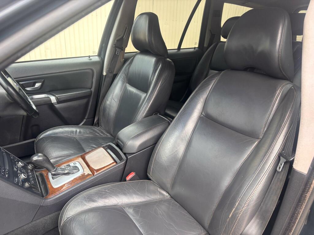 Volvo XC90 4.4L Executive Blue #27