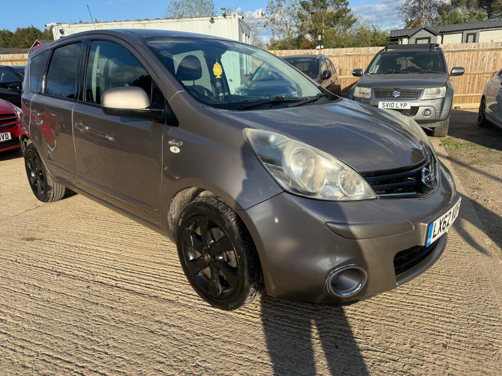 Nissan Note 1.6 16V N-tec Euro 5 Beige
