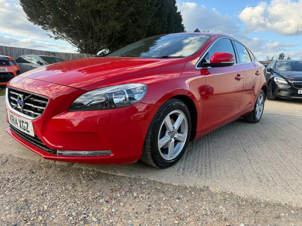 Volvo V40 1.6 D2 Se Nav Euro 5 Ss KR14XGZ Red #3