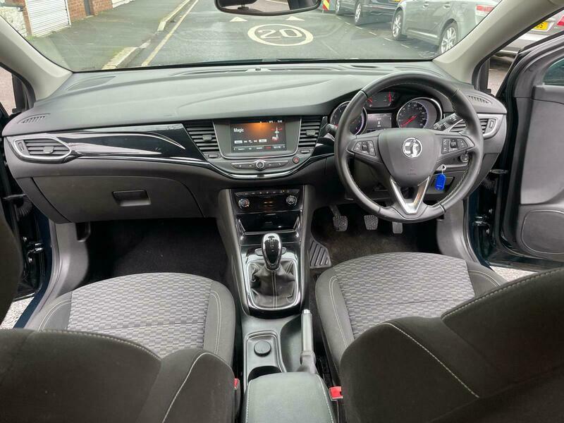 Vauxhall Astra 1.4I Sri Hatchback DL18OGX Green #6