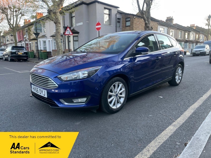 Ford Focus 1.0T Ecoboost Titanium Hatchback HV66OYJ Blue #3