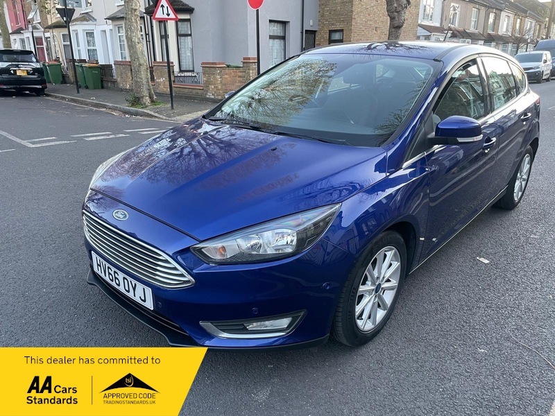 Ford Focus 1.0T Ecoboost Titanium Hatchback HV66OYJ Blue #2