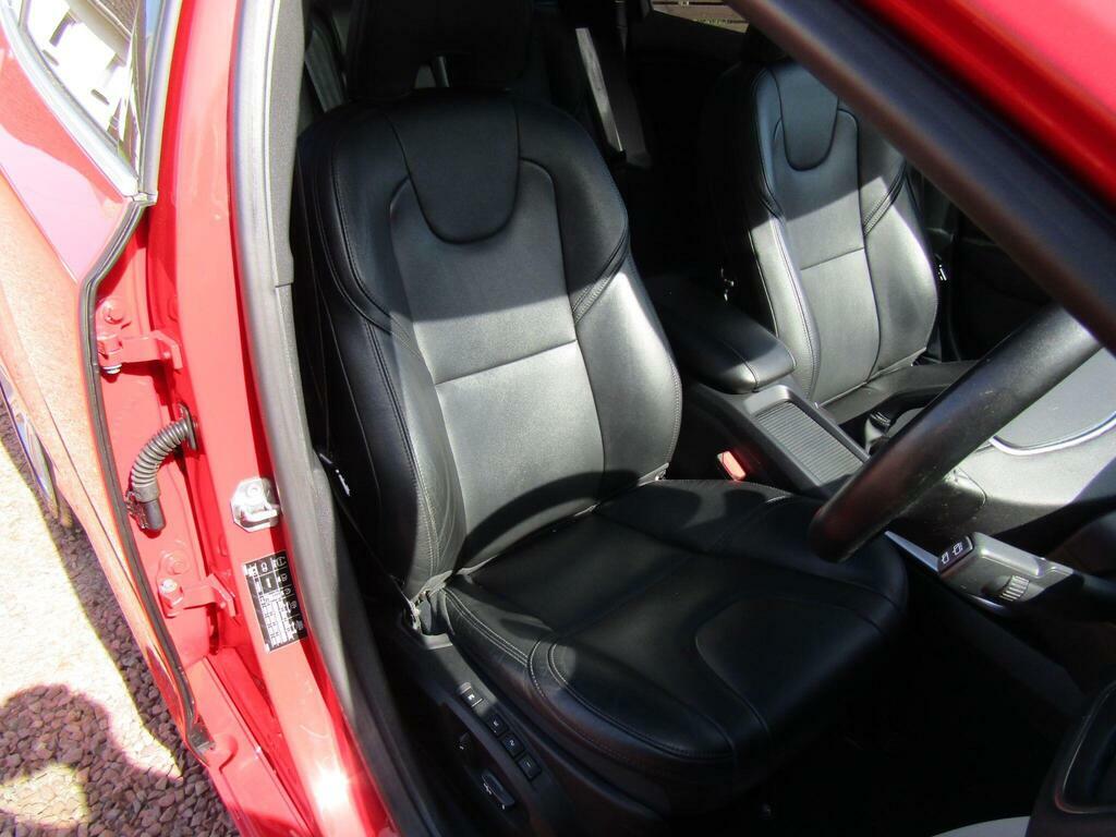 Volvo V40 2.0 T3 Gpf Inscription Hatchback CF08OCF Red #5