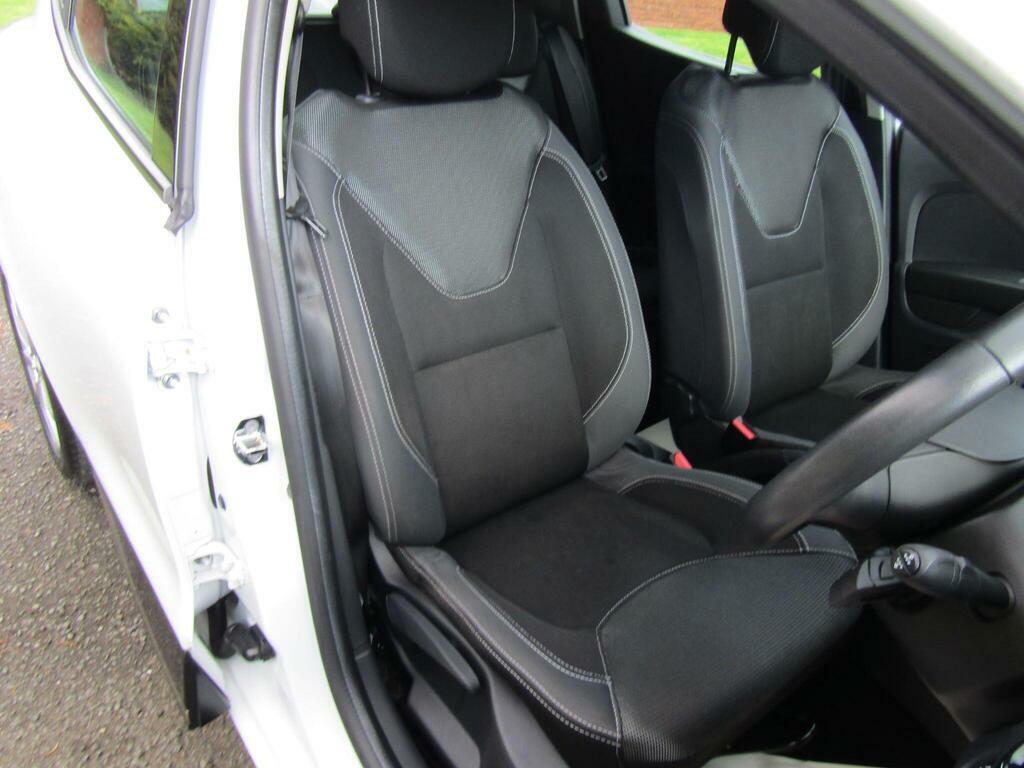 Renault Clio 0.9 Tce Dynamique Nav Euro 6 S S White #4