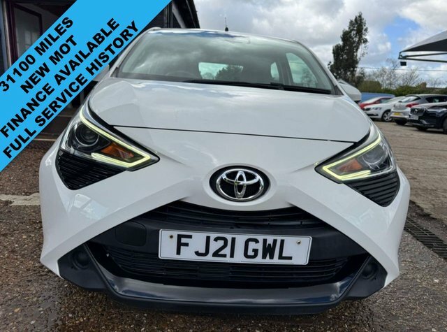Toyota Aygo 1.0 Vvt-i X-play Hatchback Euro White