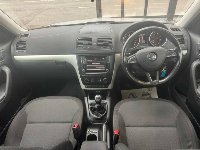 Skoda Yeti 2.0 Tdi Se Outdoor 4Wd Euro 6 S PX16BXR Silver #6