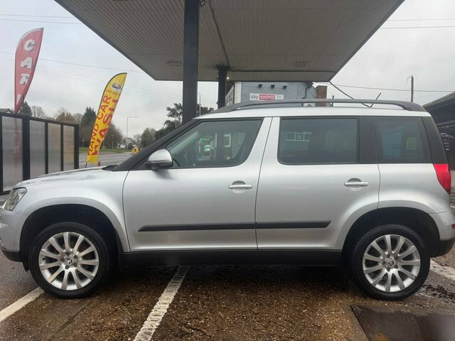 Skoda Yeti 2.0 Tdi Se Outdoor 4Wd Euro 6 S PX16BXR Silver #3