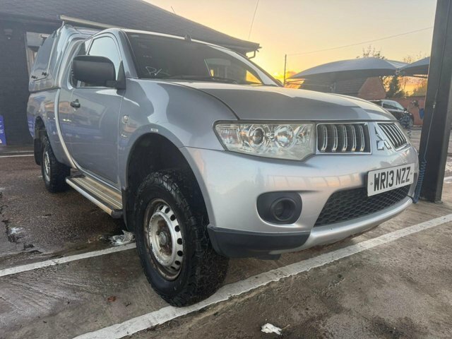 Mitsubishi L200 2.5 Di-d 4Life Club Pickup Extended Cab Silver #2