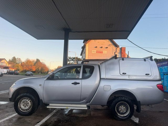 Mitsubishi L200 2.5 Di-d 4Life Club Pickup Extended Cab Silver #5