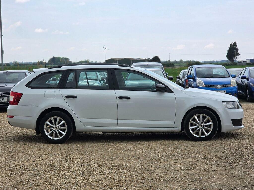 Skoda Octavia Estate 1.6 Tdi S Euro 6 Ss 201666 GN66YSP White #5