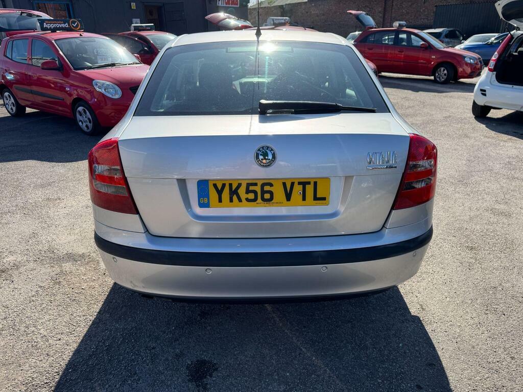 Skoda Octavia 1.6 Fsi Ambiente Tiptronic Euro 4 Silver #6