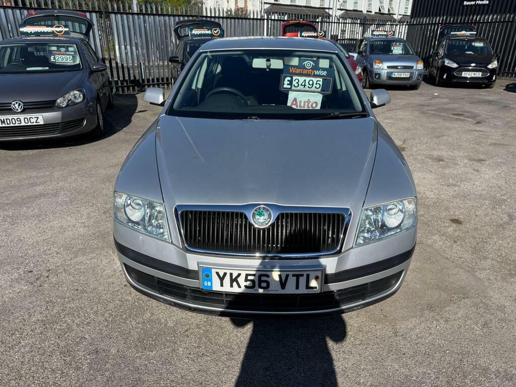 Skoda Octavia 1.6 Fsi Ambiente Tiptronic Euro 4 Silver #2