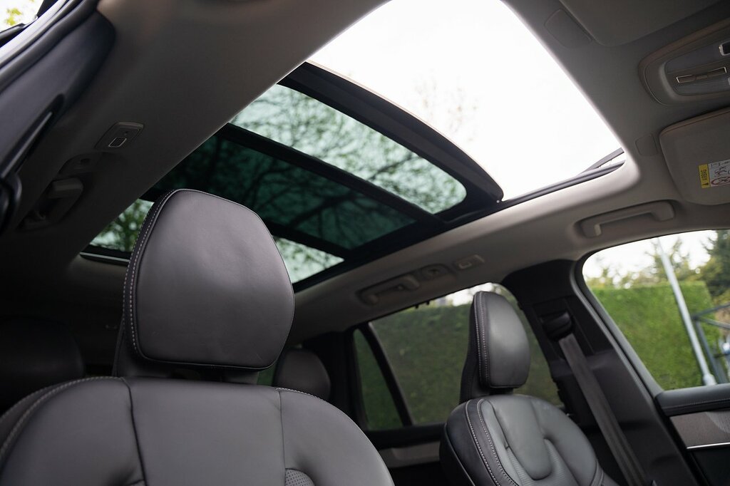 Volvo XC90 B5 Mhev Ultra Bright Black