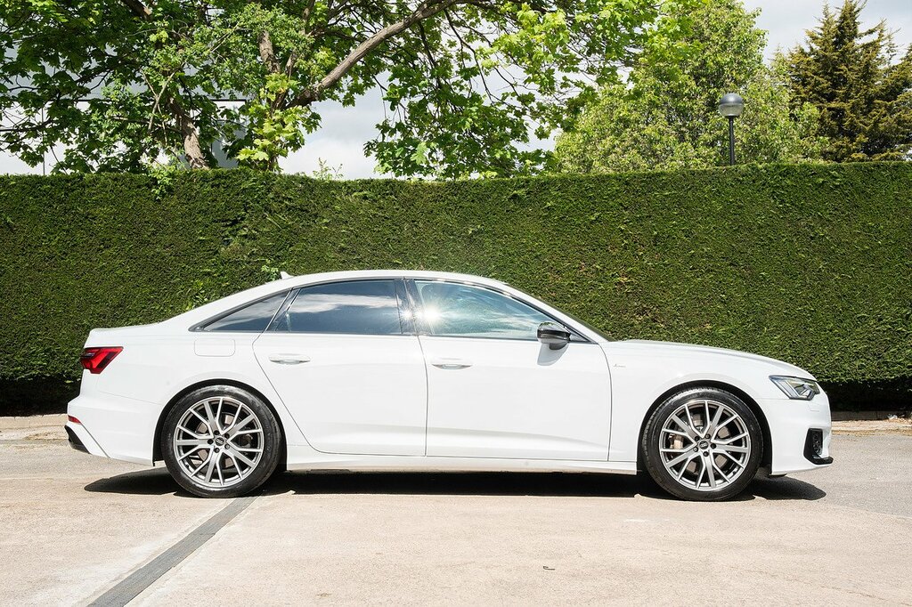 Audi A6 Saloon Tfsie Black Edition White #5
