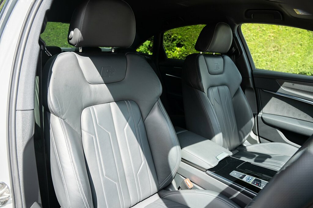Audi A6 Saloon Tfsie Black Edition White