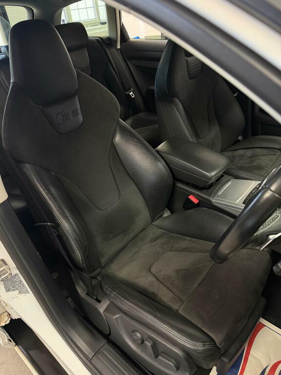 Audi S6 Avant 5.2 Saloon Quattro Blue #10