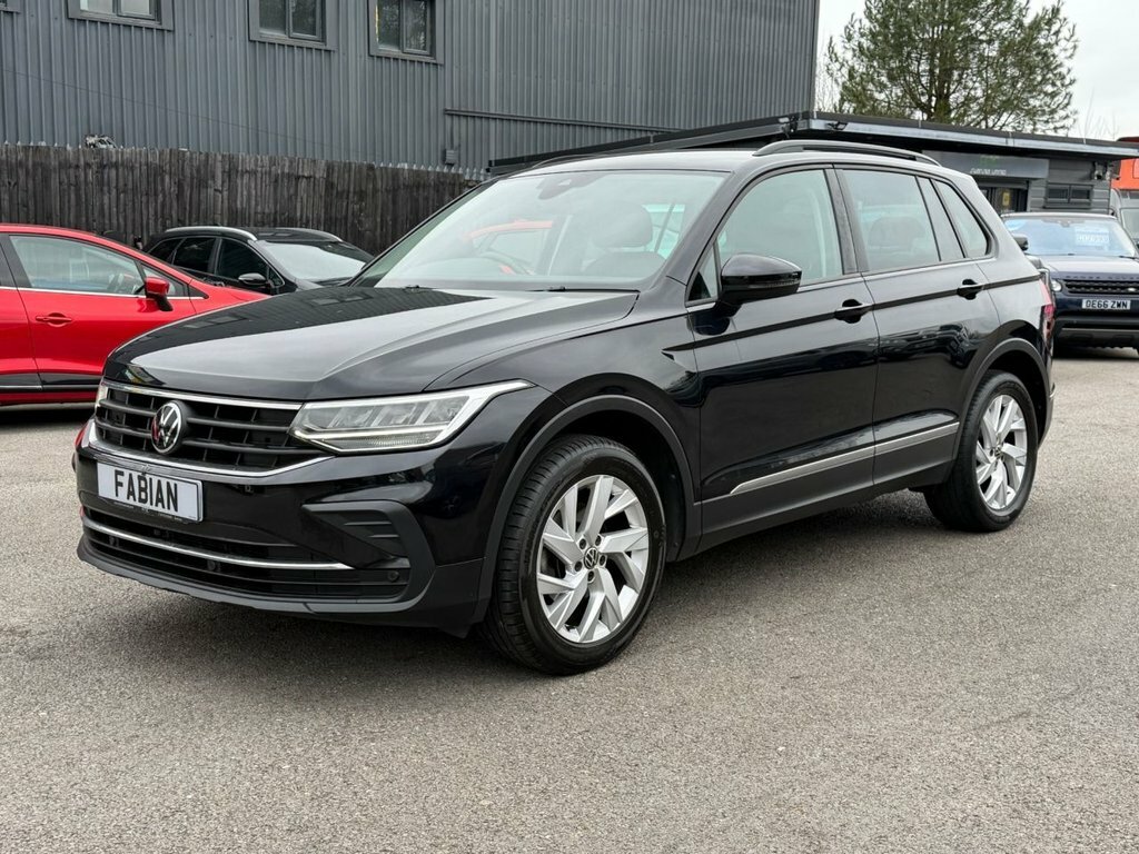Volkswagen Tiguan 1.5L Life CP22FXK Black #3