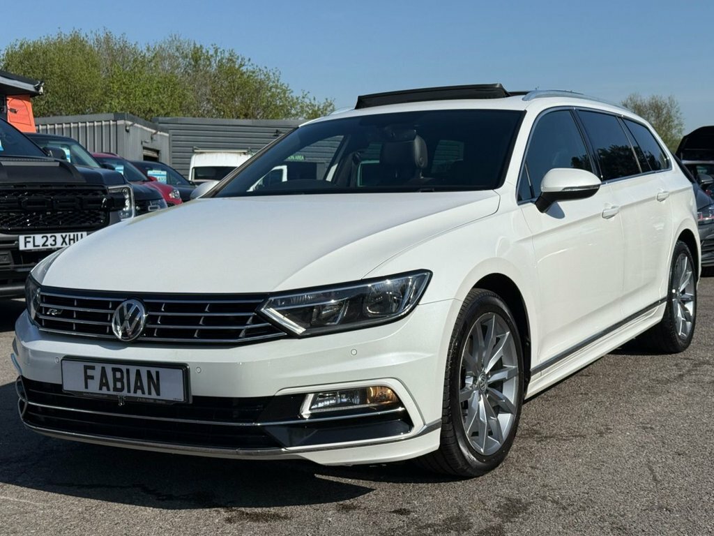 Volkswagen Passat 2L R-line BJ67SVW White #3