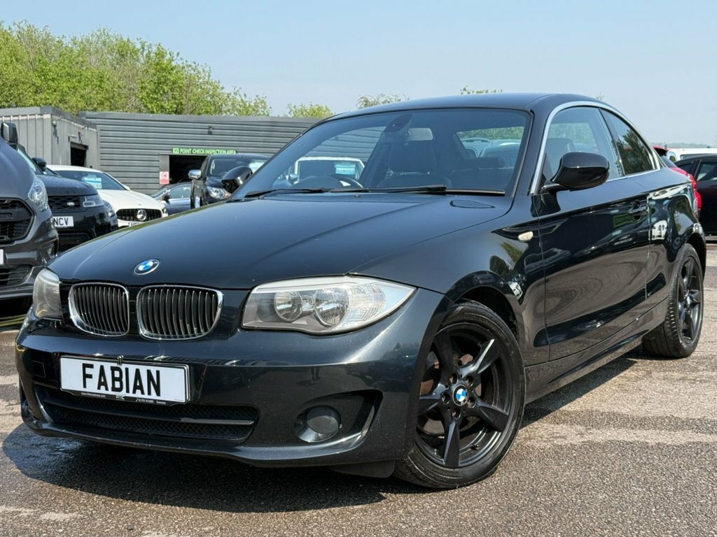 BMW 1 Series 2L Exclusive Edition LL13MLJ Black #2