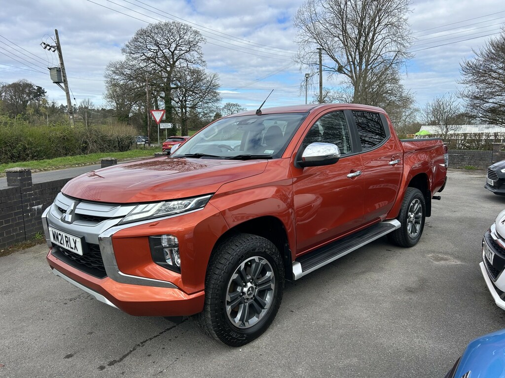 Mitsubishi L200 Pickup 2.2 Di-d Dc Warrior 2021 Orange #3