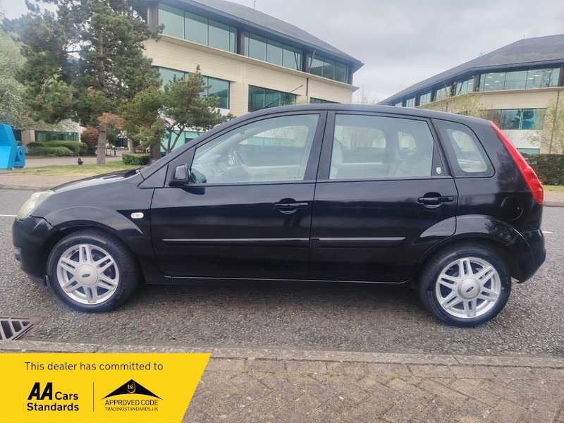 Ford Fiesta Ghia 16V Black #4