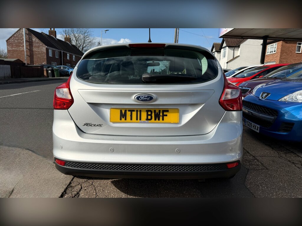 Ford Focus 1.6 Zetec Hatchback Euro 5 125 Silver #6