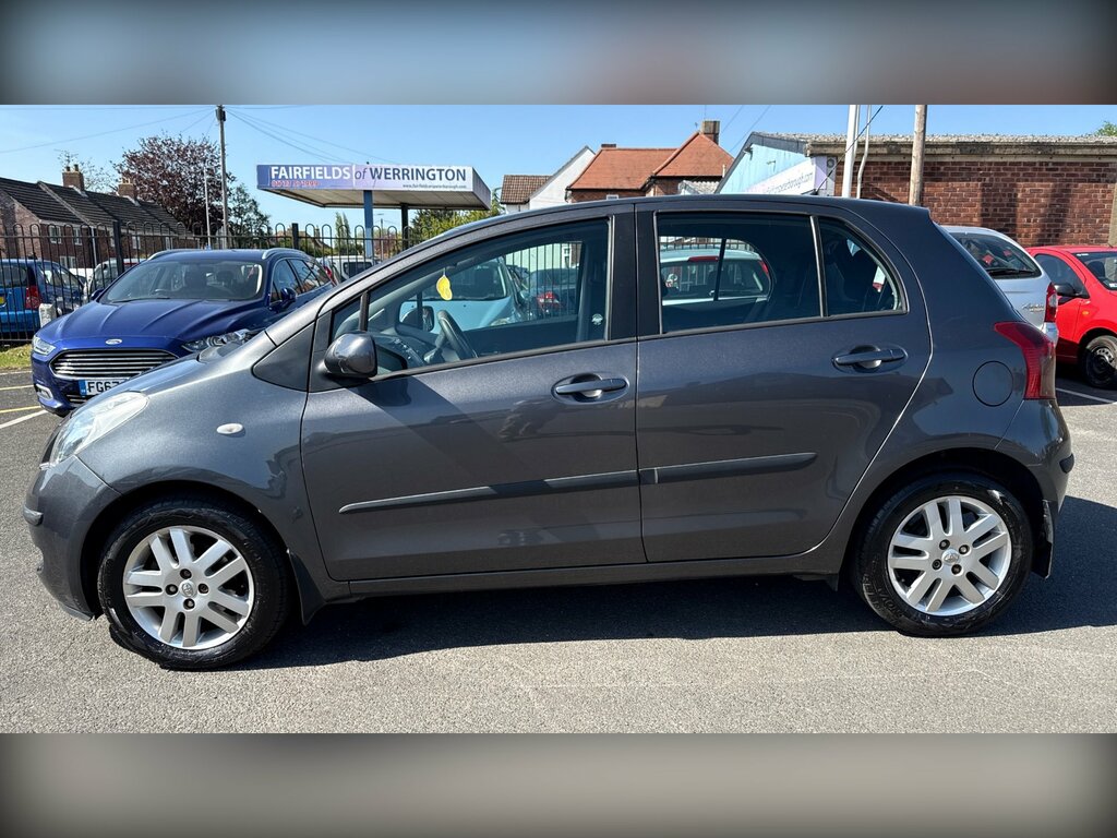 Toyota Yaris 1.3 Tr Hatchback Multimode 136 Gkm, 8 Grey #2