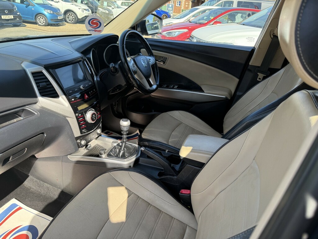 SsangYong Tivoli Suv 1.6 E-xgi Ex 2015 HW15FXT Blue #6