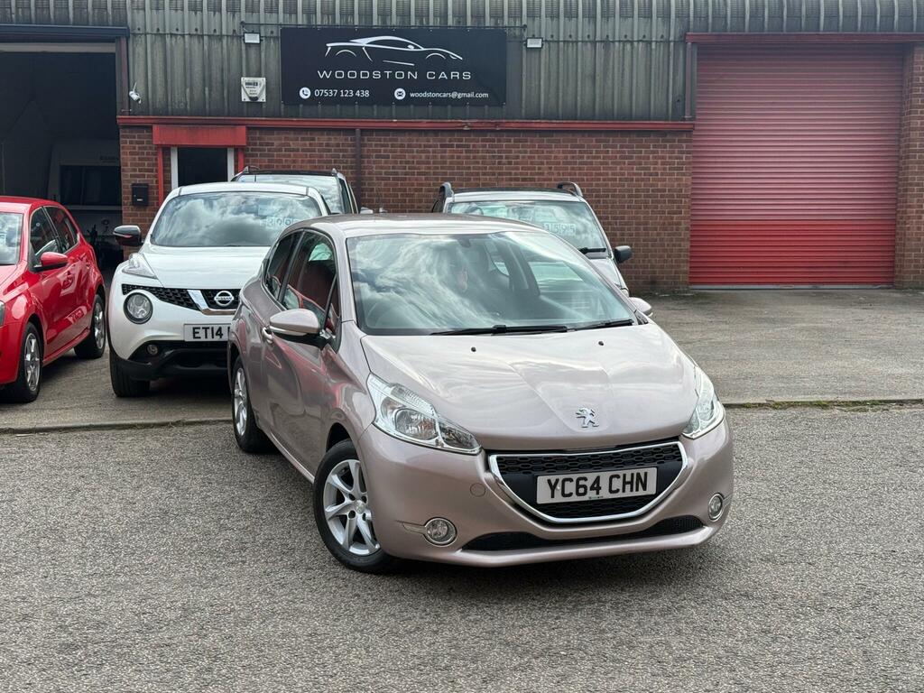 Peugeot 208 1.2 Vti Puretech Active Euro 5 Pink