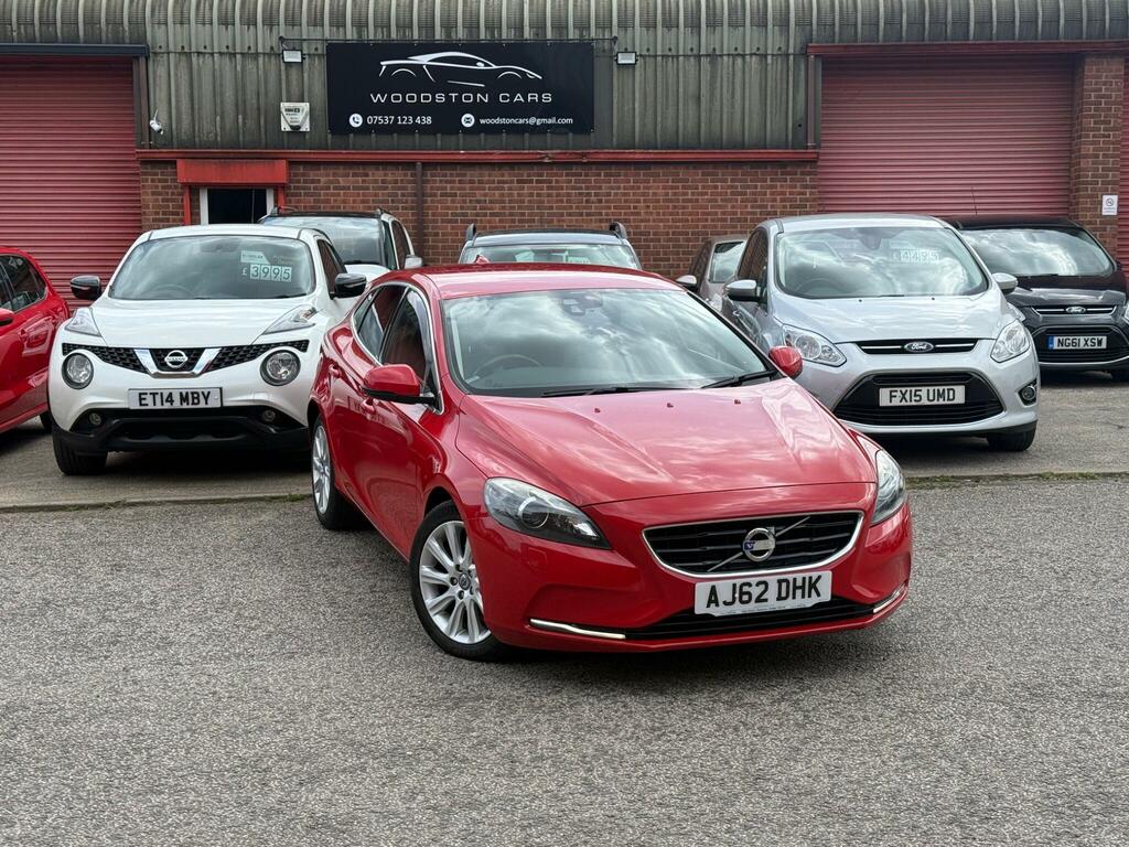 Volvo V40 1.6 D2 Se Lux Nav Euro 5 Ss Red