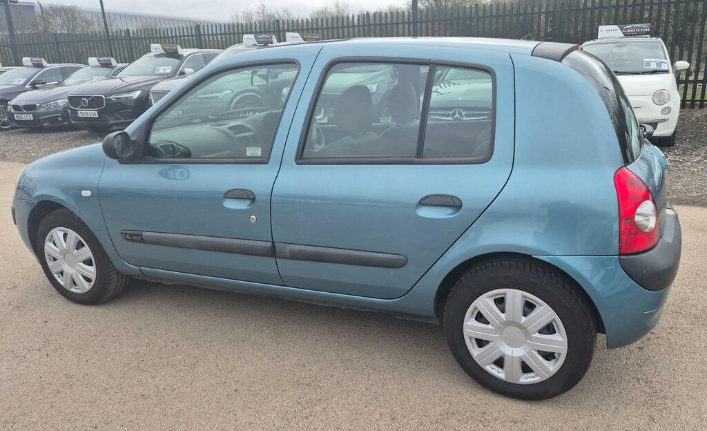 Renault Clio Dynamique Silver #7