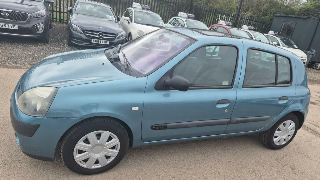 Renault Clio Dynamique Silver #3
