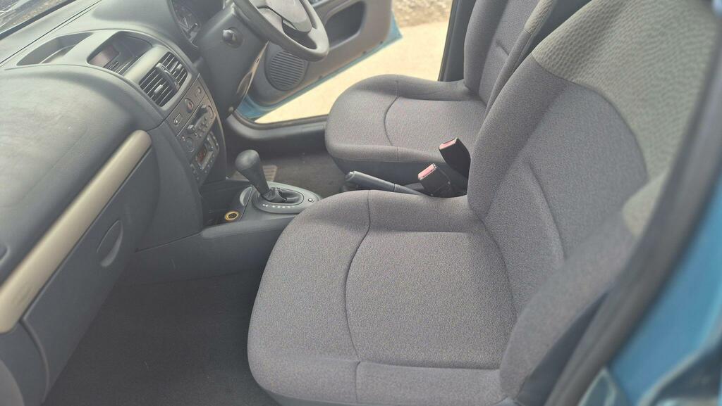 Renault Clio Dynamique Silver #12