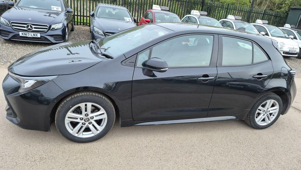 Toyota Corolla 1.2 Vvt-i Icon Tech Euro 6 Ss KV19CNG Black #4