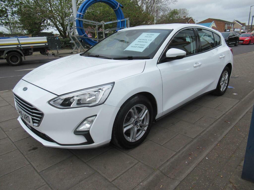 Ford Focus 1.0T Ecoboost Zetec Euro 6 S S YH19ARO White #2