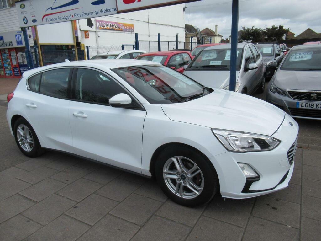 Ford Focus 1.0T Ecoboost Zetec Euro 6 S S YH19ARO White #3