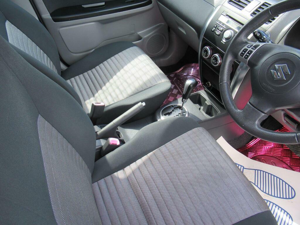 Suzuki SX4 Silver #15