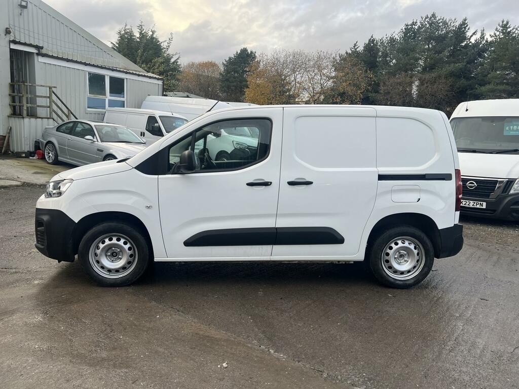 Citroen Berlingo 1.5 Bluehdi 1000 Enterprise M Pro Panel Van Di LD71BWY White #2